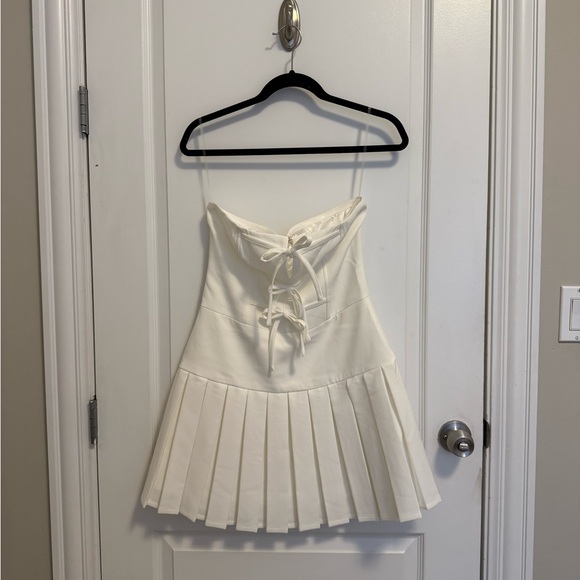 Meshki White Strapless Dress - Picture 4 of 5